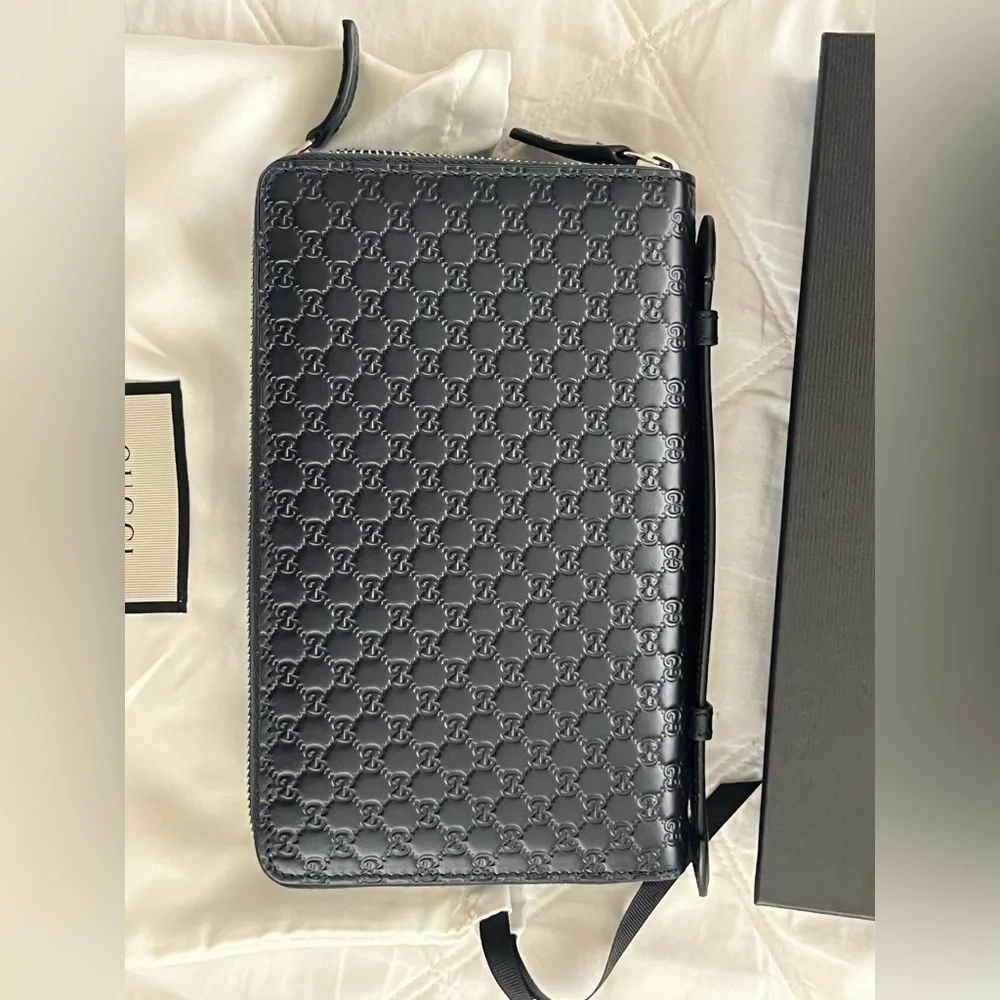 New Gucci large leather travel wallet with micro GG - Picture 2 of 10